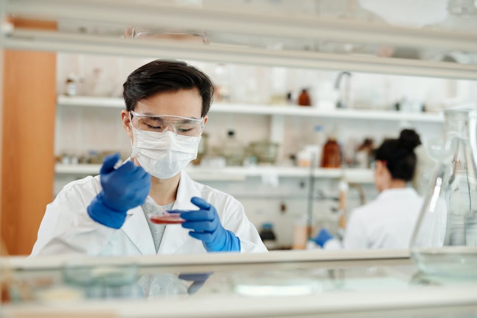 Unveiling the Future: The Potential of Regenerative Medicine 1 Image depicting medical professionals researching regenerative medicine